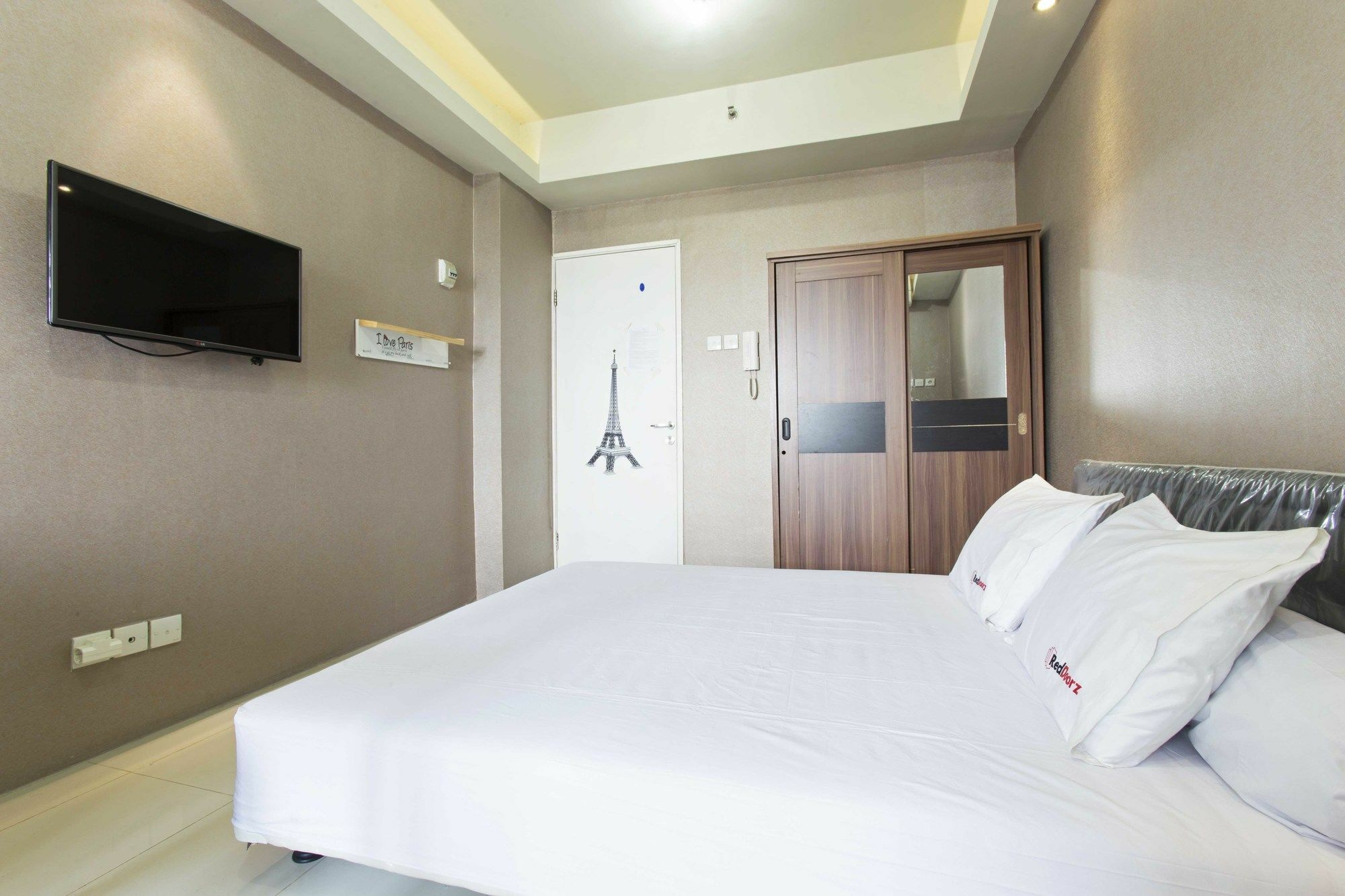 Reddoorz Apartment @ Pegangsaan Kelapa Gading 3 Jakarta Exterior photo