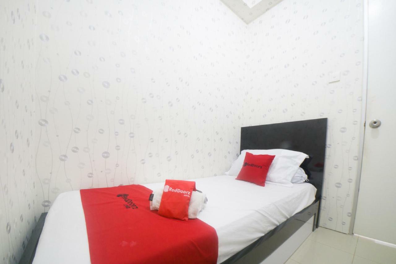 Reddoorz Apartment @ Pegangsaan Kelapa Gading 3 Jakarta Exterior photo